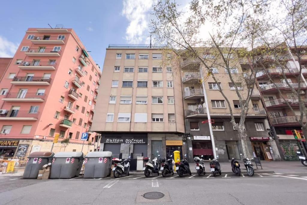 Bebarceloner Sant Andreu Apartments - 3 Bedrooms Luaran gambar