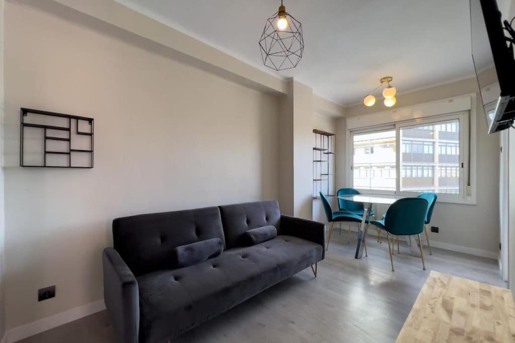 Bebarceloner Sant Andreu Apartments - 3 Bedrooms Luaran gambar